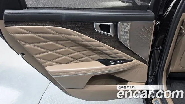 Kia K8 — Фото автомобиля 14