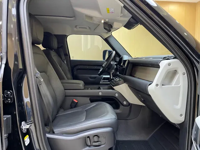 Land Rover Defender — Фото автомобиля 6
