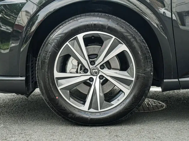 Lexus RX — Фото автомобиля 8