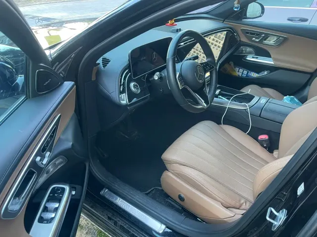 Mercedes-Benz E-Class — Фото автомобиля 5