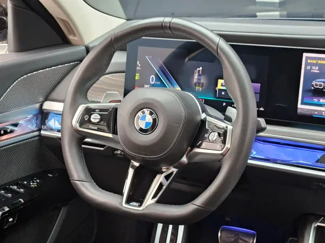 BMW 7 Series — Фото автомобиля 13