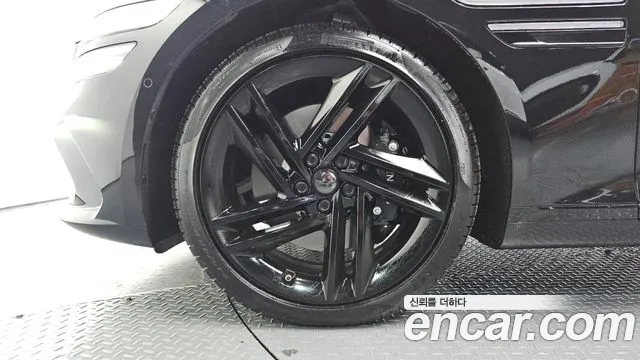 Genesis G80 RG3 — Фото автомобиля 5