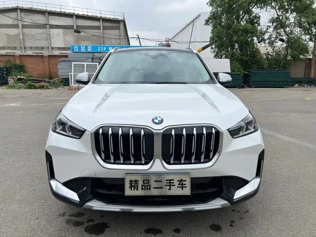 BMW X1 — Фото автомобиля 2