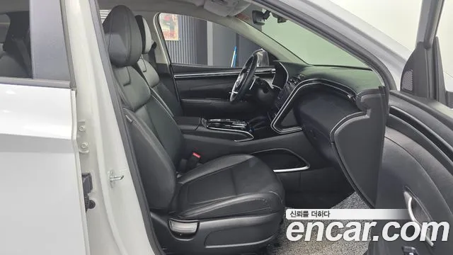 Hyundai Tucson Tucson (NX4) Бензин 1.6 турбо 2WD — Фото автомобиля 11