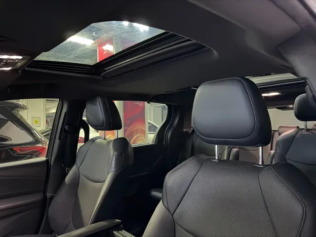 Toyota Granvia — Фото автомобиля 15