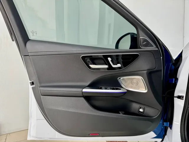 Mercedes-Benz C-Class — Фото автомобиля 7
