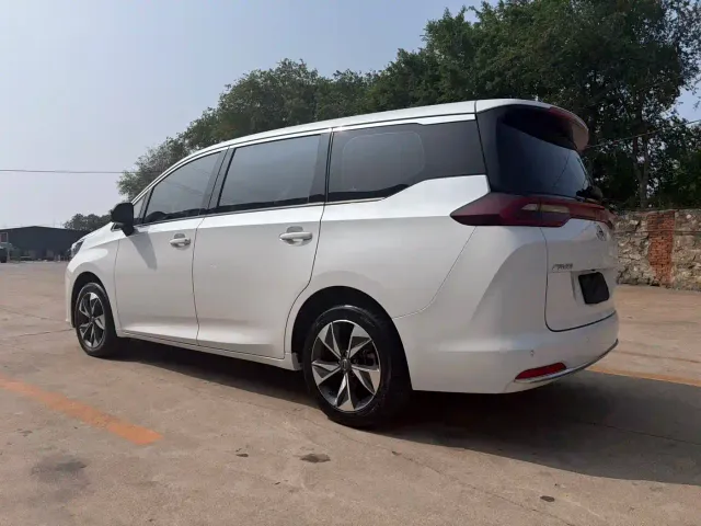 GAC Trumpchi M6 — Фото автомобиля 9