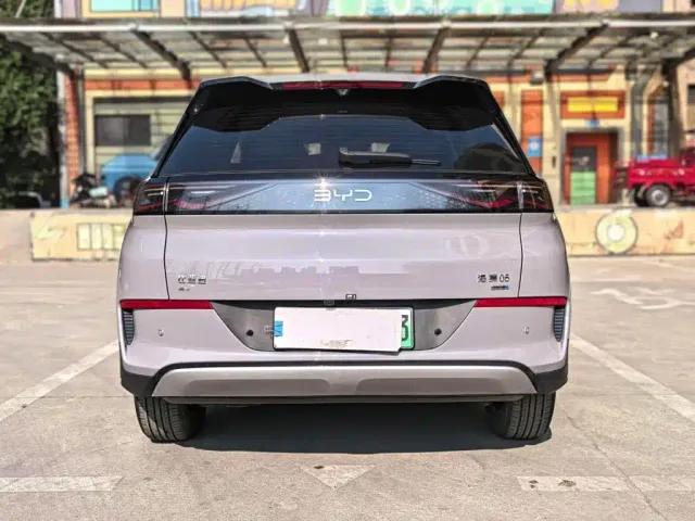 BYD Sealion 05 EV — Фото автомобиля 16