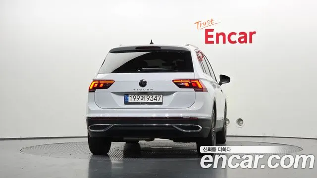 Volkswagen Tiguan — Фото автомобиля 4
