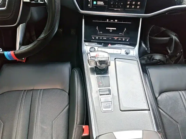 Audi A6L — Фото автомобиля 13