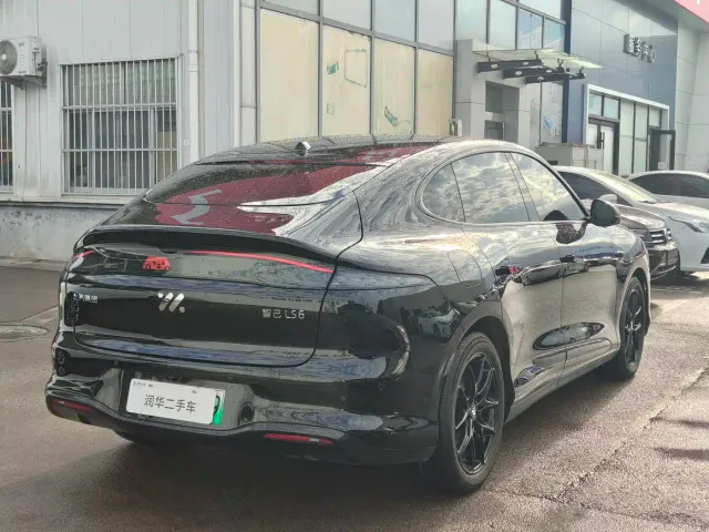 IM Motors LS6 — Фото автомобиля 5
