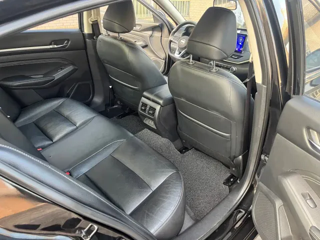 Nissan Teana — Фото автомобиля 12