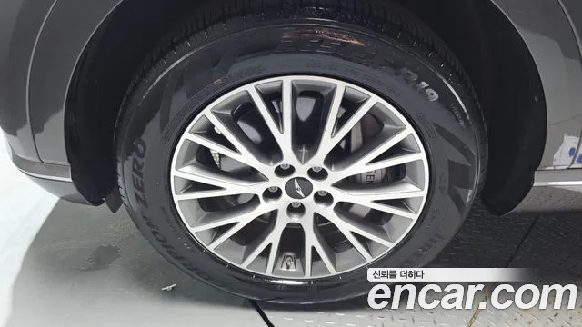 Genesis GV80 2.5T Бензин AWD — Фото автомобиля 3