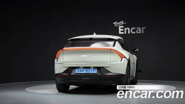 Kia EV6 — Фото автомобиля 4