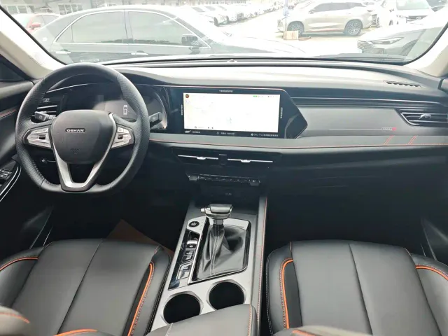 Changan Oshan Changan Oshan X7 PLUS 2022 1.5T Blue Whale Edition Auto Intelligent Premium — Фото автомобиля 6