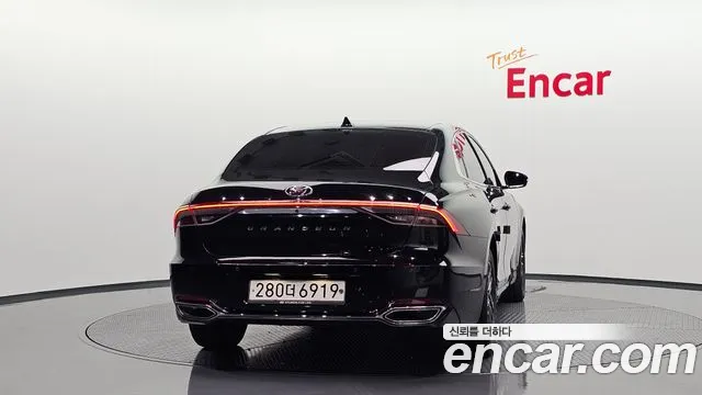 Hyundai Grandeur Grandeur (New) — Фото автомобиля 4