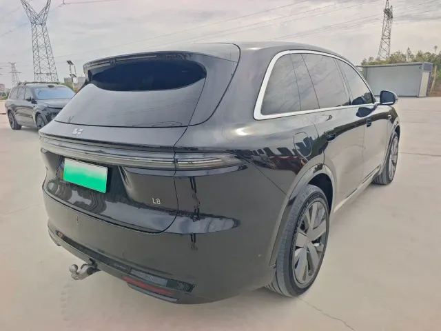 Li Auto L8 — Фото автомобиля 9