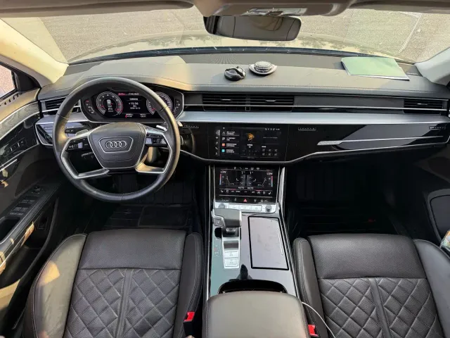 Audi A8 — Фото автомобиля 5