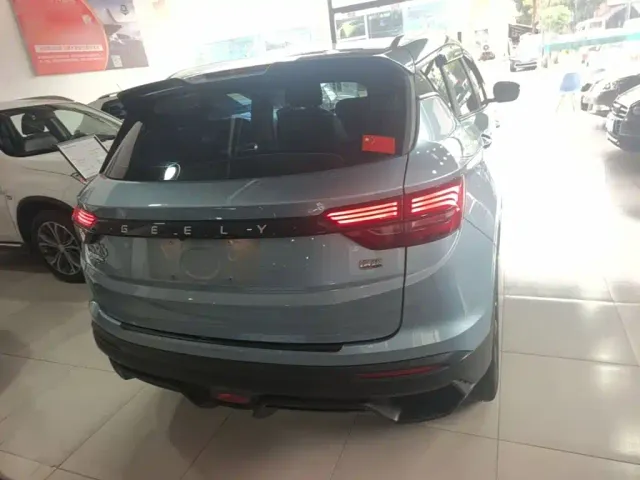 Geely Binyue — Фото автомобиля 5