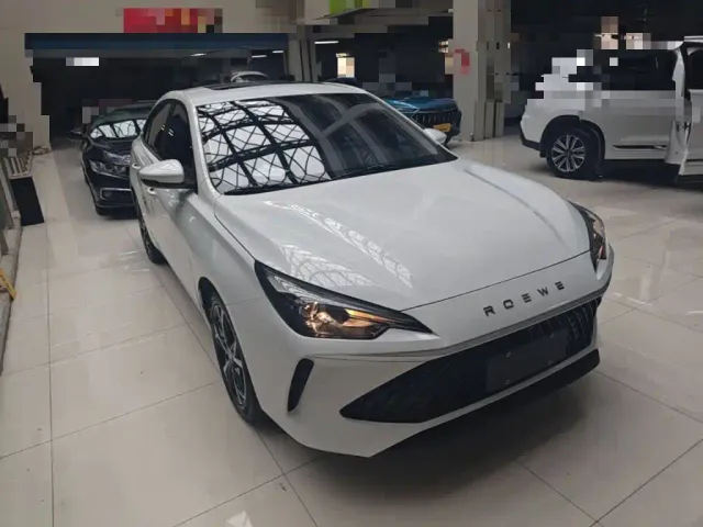 Roewe i5 — Фото автомобиля 3