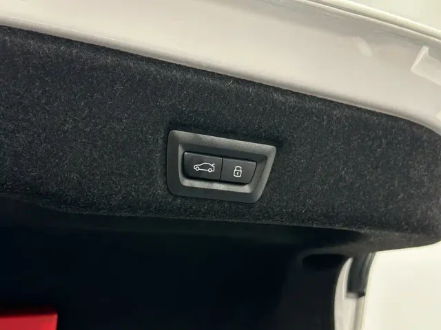 BMW 5 Series — Фото автомобиля 24