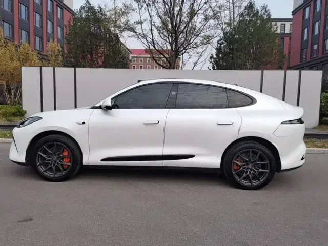 IM Motors LS6 — Фото автомобиля 26