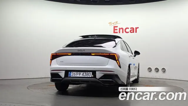 Kia K5 Новый K5 3 поколение 2.0 LPi(Для проката) — Фото автомобиля 4