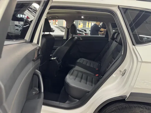 Volkswagen Tharu — Фото автомобиля 6