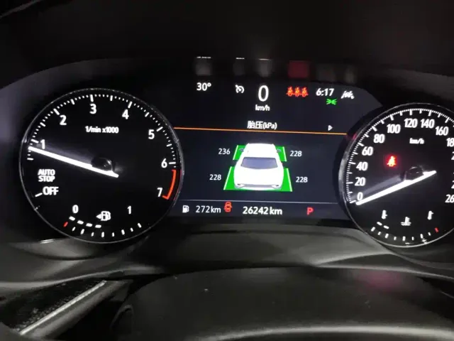 Buick Envision Plus — Фото автомобиля 14