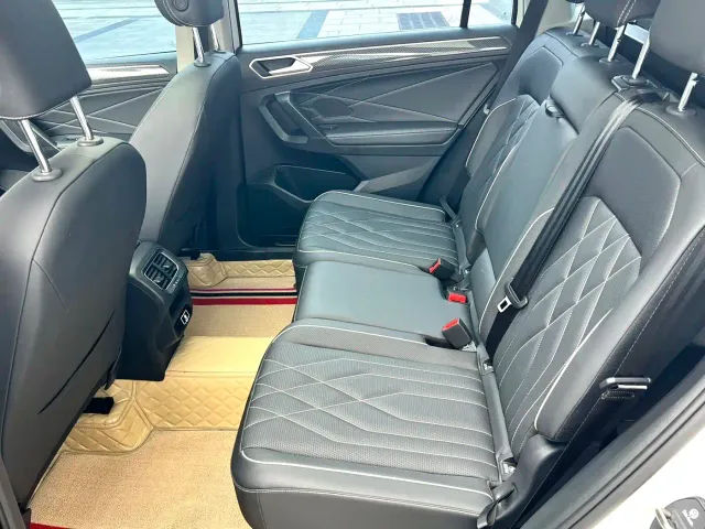Volkswagen Tiguan L — Фото автомобиля 8