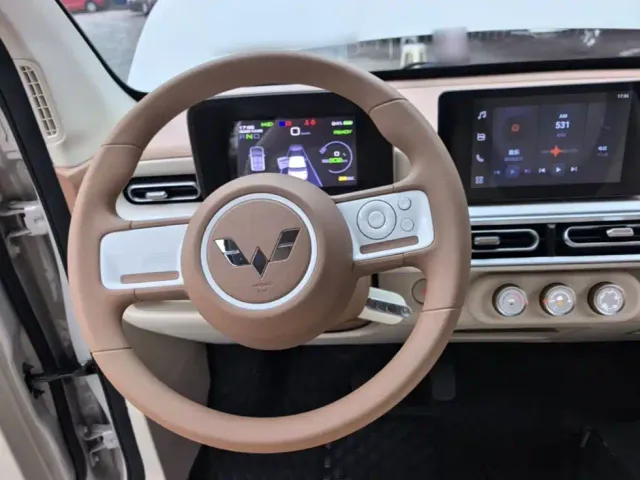 Wuling Hongguang Mini EV — Фото автомобиля 10