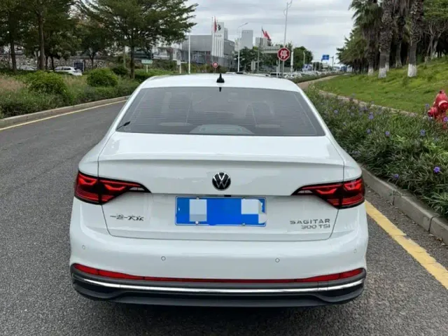 Volkswagen Sagitar — Фото автомобиля 5