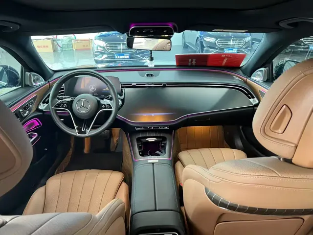 Mercedes-Benz E-Class — Фото автомобиля 6