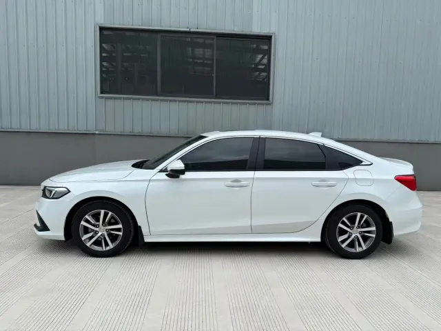 Honda Civic — Фото автомобиля 3