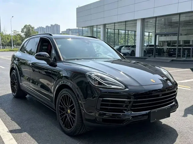 Porsche Cayenne — Фото автомобиля 2