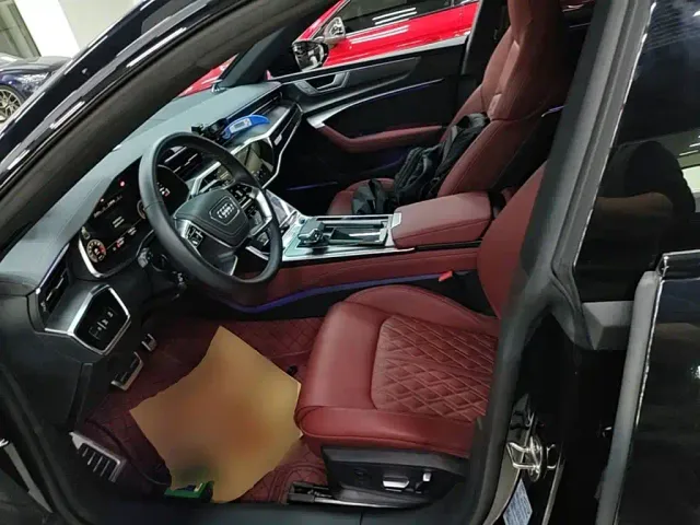 Audi A7L — Фото автомобиля 14