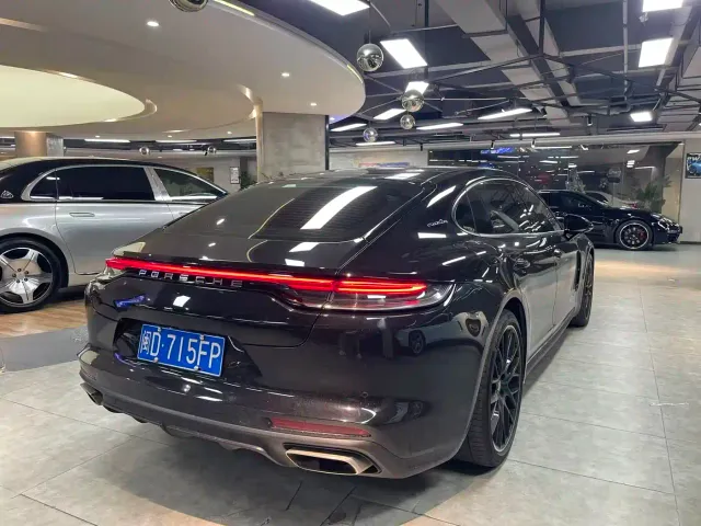 Porsche Panamera — Фото автомобиля 6