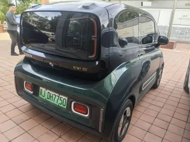 Baojun KiWi EV — Фото автомобиля 3