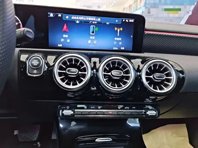 Mercedes-Benz A-Class — Фото автомобиля 12