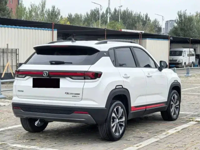 Changan CS35 Plus — Фото автомобиля 9
