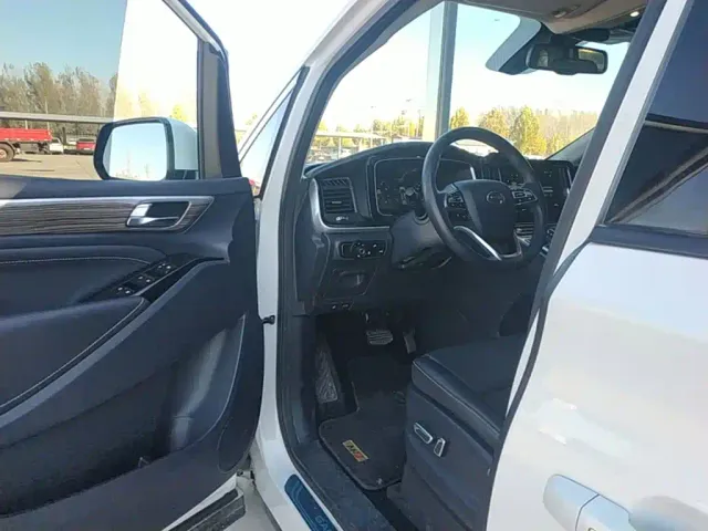 GAC Trumpchi M8 — Фото автомобиля 15