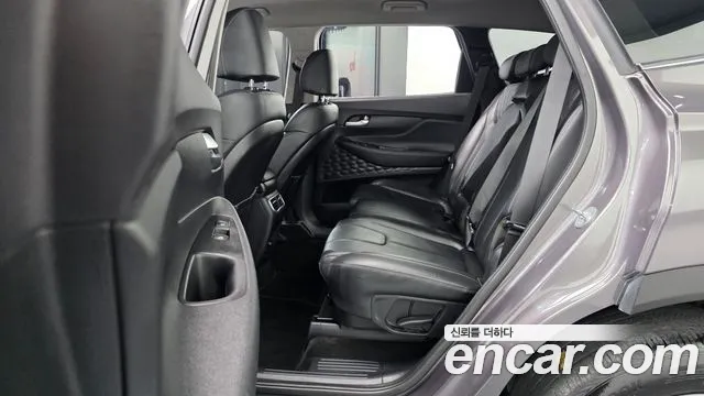Hyundai Santa Fe — Фото автомобиля 18