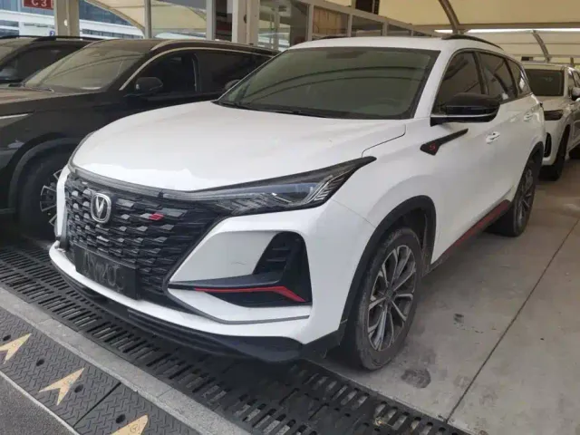 Фотография автомобиля — Changan CS75 Plus