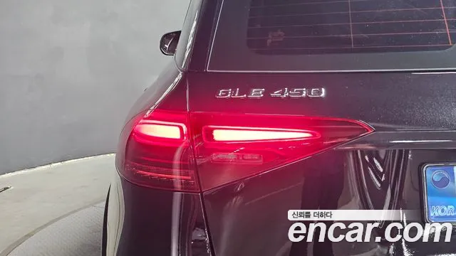 Mercedes-Benz GLE-Class — Фото автомобиля 22