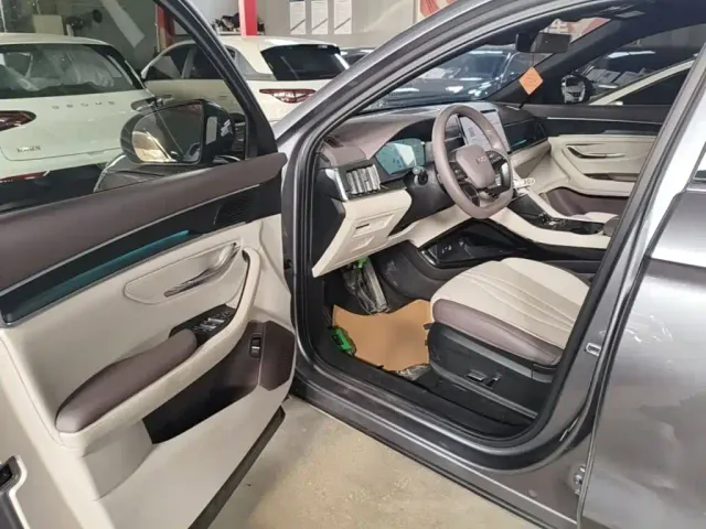 BYD Song PLUS — Фото автомобиля 15
