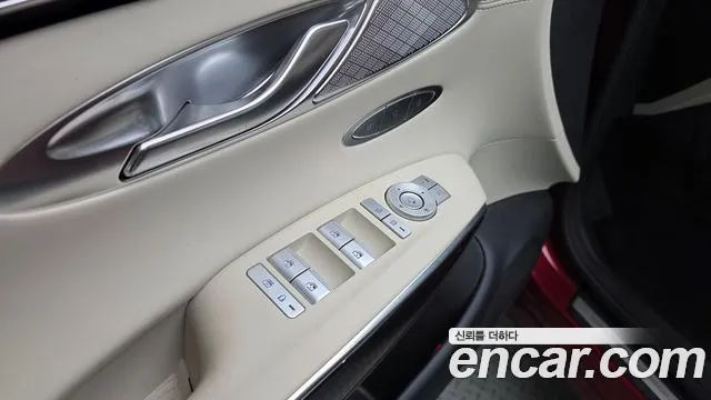 Genesis GV70 — Фото автомобиля 27