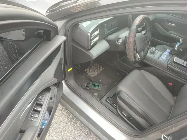 BYD Qin L — Фото автомобиля 15