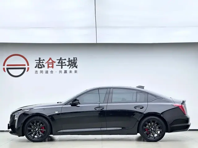 Cadillac CT5 — Фото автомобиля 3