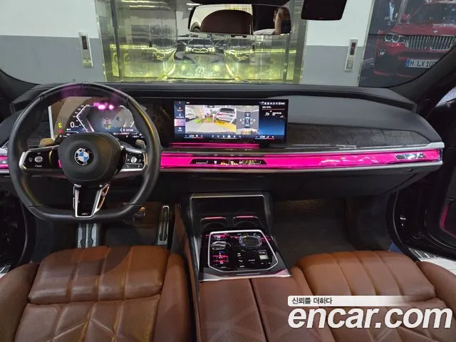 BMW 7-Series — Фото автомобиля 9