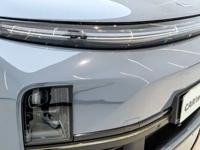 Li Auto L7 — Фото автомобиля 13